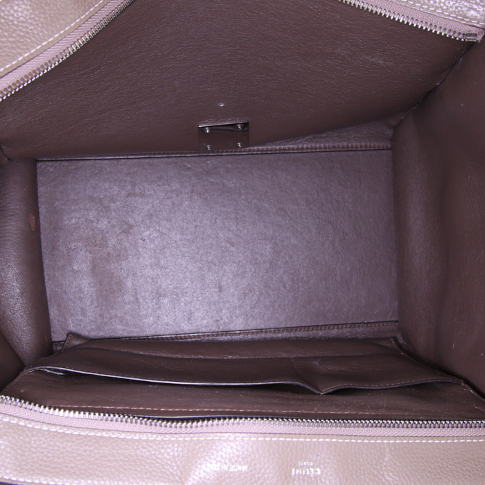 Sac à main Celine Trapeze en cuir taupe et daim taupe - Detail D3