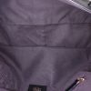 Bolso de mano Fendi Maxi Baguette en charol negro - Detail D3 thumbnail