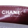 Sac à main Chanel 2.55 en cuir matelassé gris - Detail D4 thumbnail
