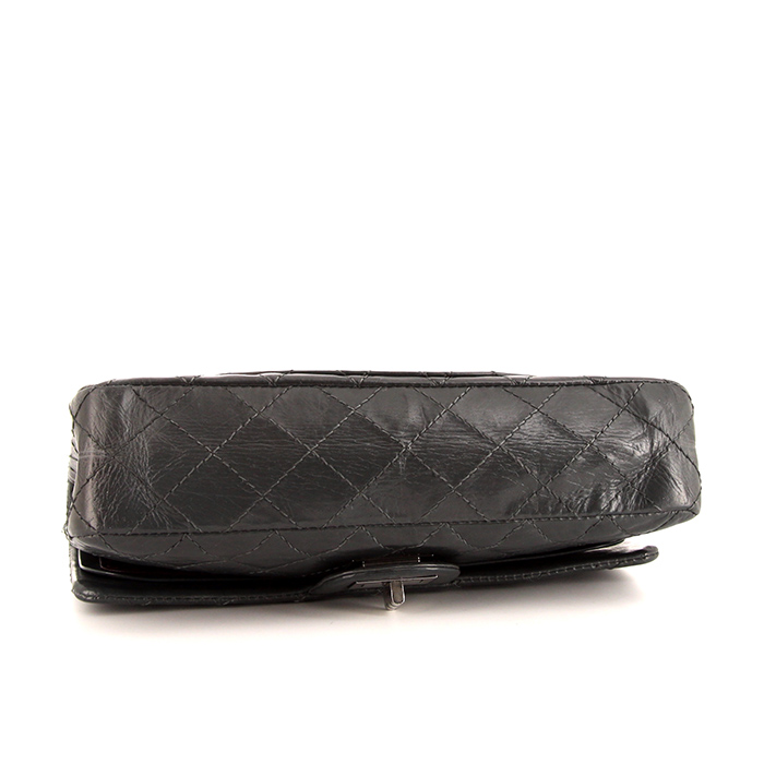 Chanel 2.55 handbag in grey quilted leather - Detail D5