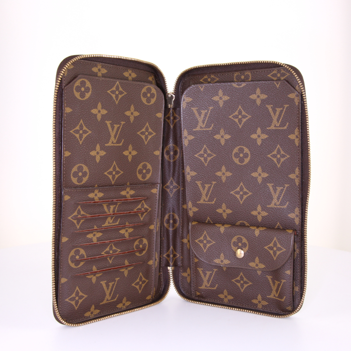 Billetera Louis Vuitton Organizer en lona Monogram marrón y cuero natural - Detail D2