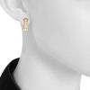 Paire de boucles d'oreilles Cartier C de Cartier petit modèle en 3 ors - Detail D1 thumbnail