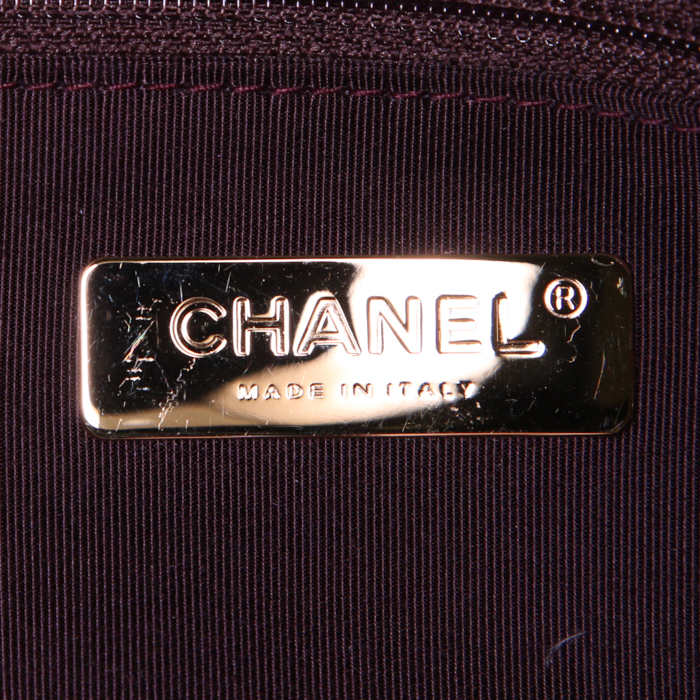 Chanel  Editions Limitées shoulder bag  in gold canvas - Detail D3