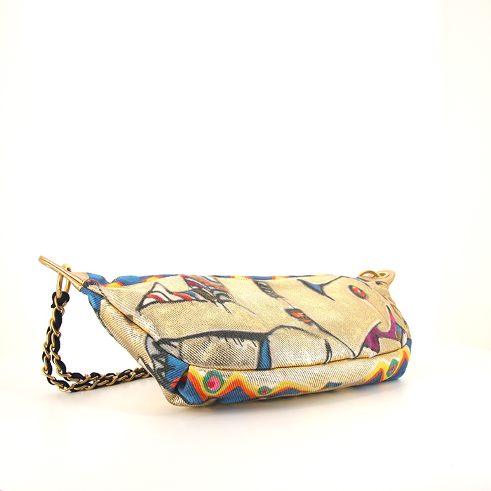 Bolso bandolera Chanel  Editions Limitées en lona dorada - Detail D4