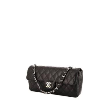 Bolso para llevar al hombro o en la mano Chanel  East West en cuero granulado acolchado negro