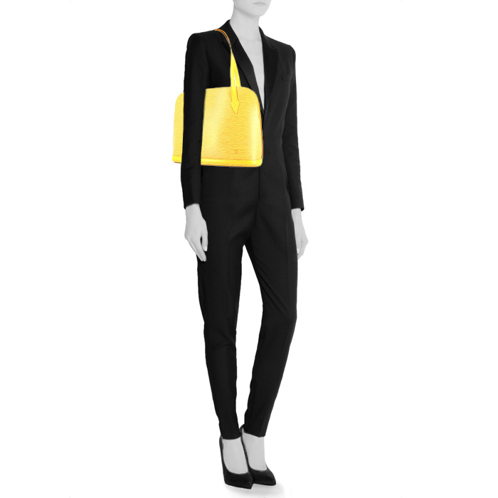 Sac à main Louis Vuitton Lussac en cuir épi jaune - Detail D1