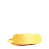 Bolso de mano Louis Vuitton Lussac en cuero Epi amarillo - Detail D4 thumbnail