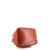 Louis Vuitton petit Noé handbag in brown epi leather - Detail D4 thumbnail