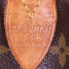 Bolso de mano Louis Vuitton Speedy 35 en lona Monogram marrón y cuero natural - Detail D3 thumbnail