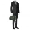 Bolsa de viaje Louis Vuitton Kendall en cuero taiga verde - Detail D1 thumbnail