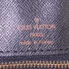 Porta-documentos Louis Vuitton Porte documents Voyage en cuero Epi azul - Detail D3 thumbnail