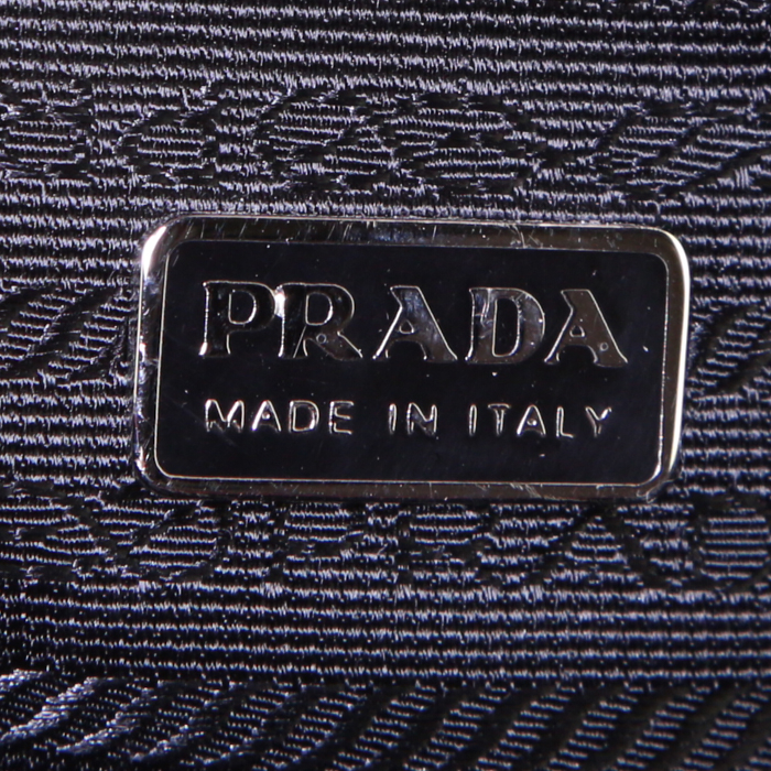 Sac à main Prada Bowling en cuir argenté et cuir verni bordeaux - Detail D3