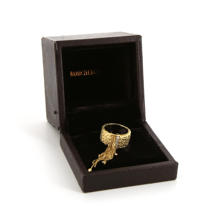 Bague Boucheron Delilah en or jaune et diamants - Detail D2