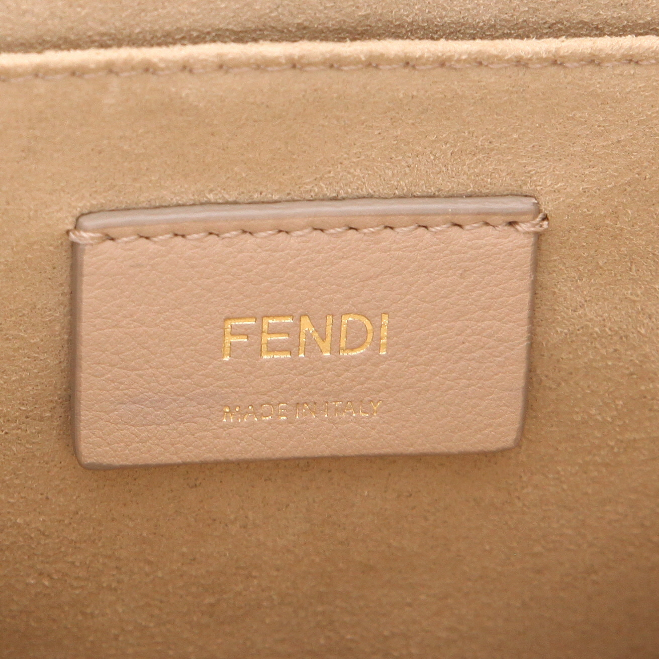 Sac à main Fendi Kan I en cuir noir - Detail D2