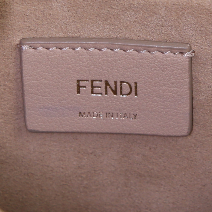Bolso de mano Fendi Kan I en cuero negro - Detail D4