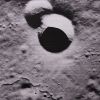NASA, Mission Lunar Orbiter, photographie de l'observation zénithale du sol lunaire: "LUNAR ORBITER V-129H", de 1967, tirage argentique d'époque - Detail D1 thumbnail