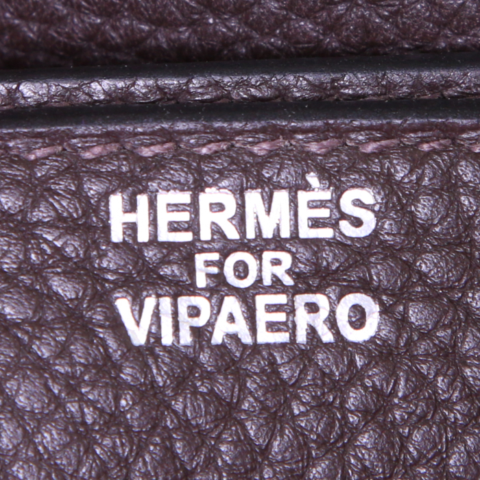 Briefcase in brown togo leather - Detail D3