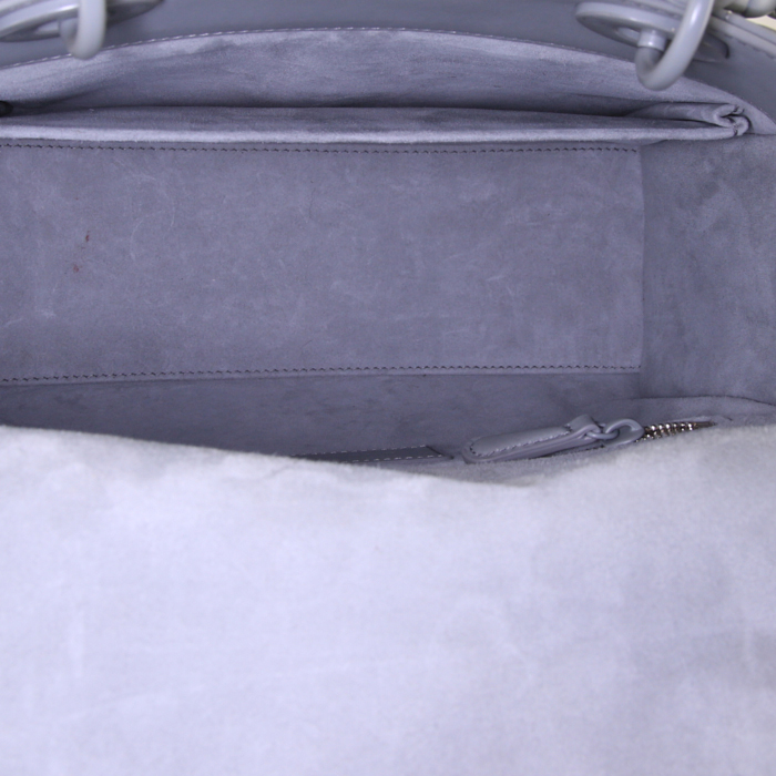 Bolso de mano Dior Lady Dior en cuero cannage gris - Detail D3