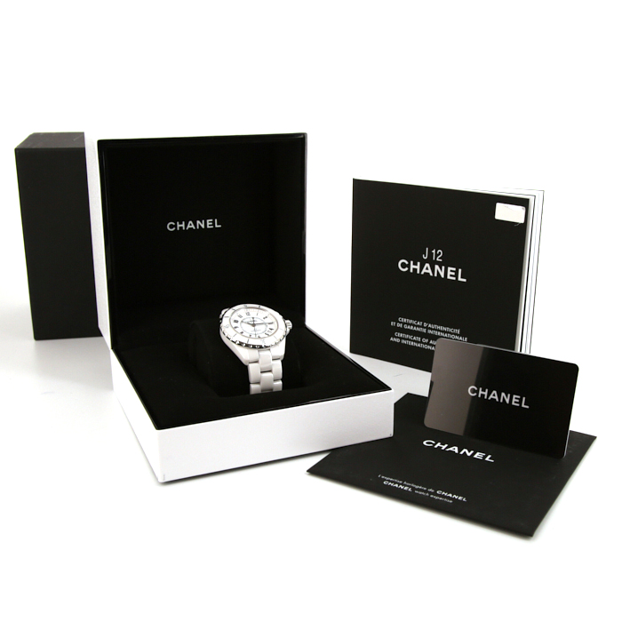 Chanel J12 watch in ceramic Circa  2017 - Detail D2