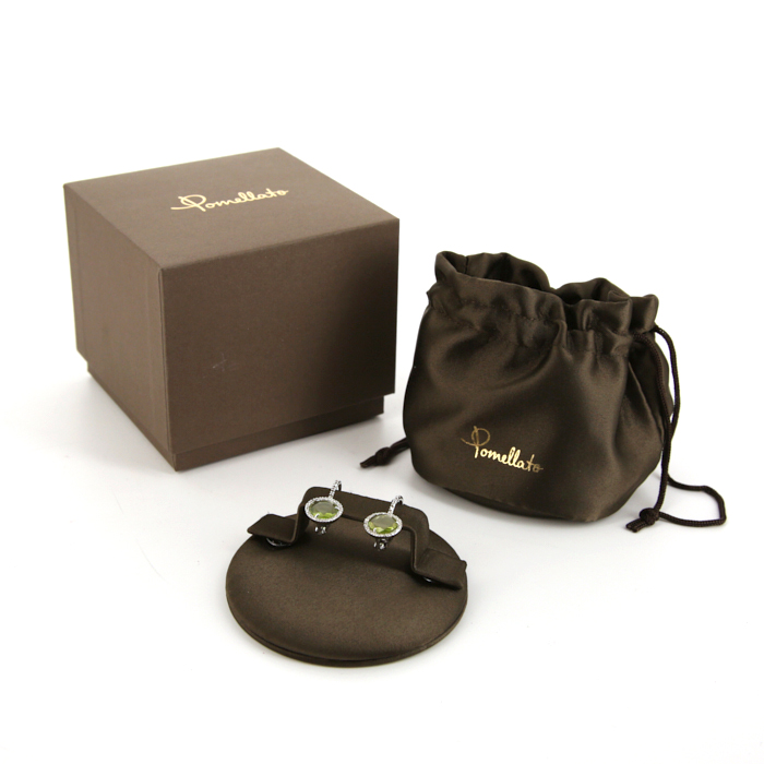 Paire de boucles d'oreilles Pomellato Colpo Di Fulmine en or blanc,  péridots et diamants - Detail D2