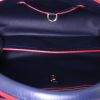 Louis Vuitton  Capucines MM medium model  shoulder bag  in blue grained leather  and red piping - Detail D3 thumbnail