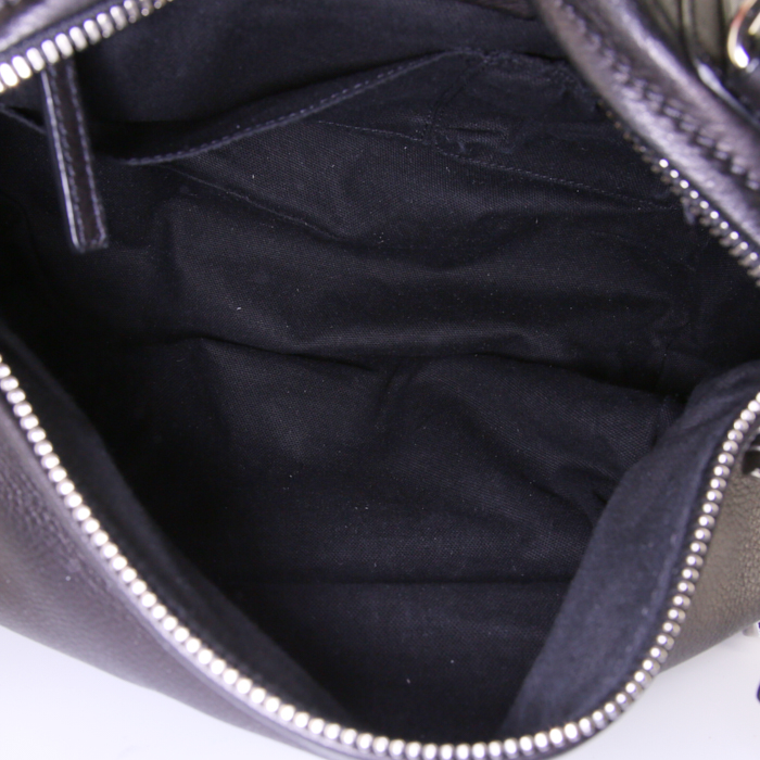 Givenchy Pandora medium model shoulder bag in black grained leather - Detail D3