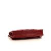 Bolso bandolera Chanel Wallet on Chain en cuero granulado acolchado rojo - Detail D4 thumbnail