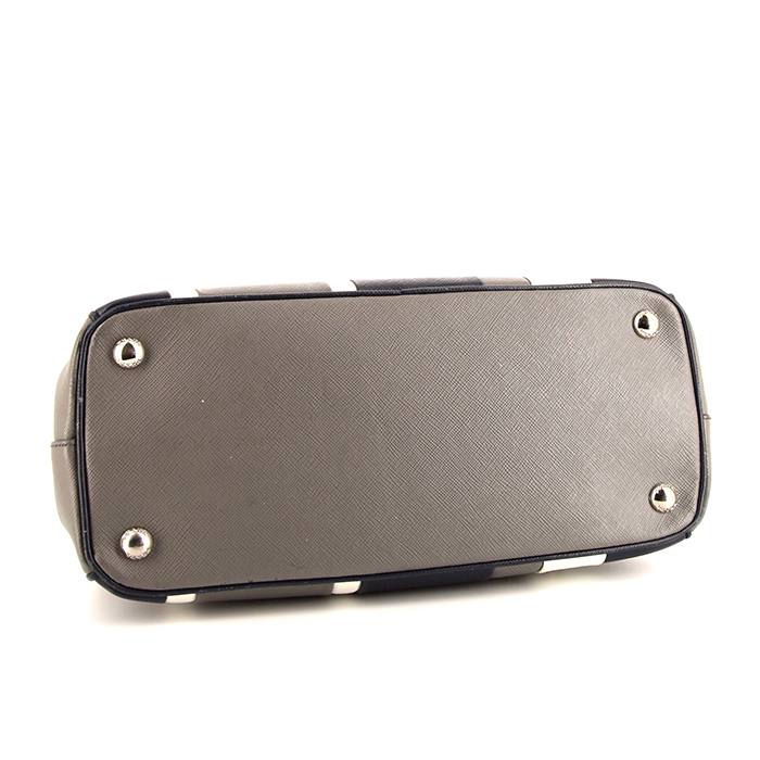 Sac à main Prada  Galleria moyen modèle  en cuir saffiano bleu blanc et gris - Detail D5