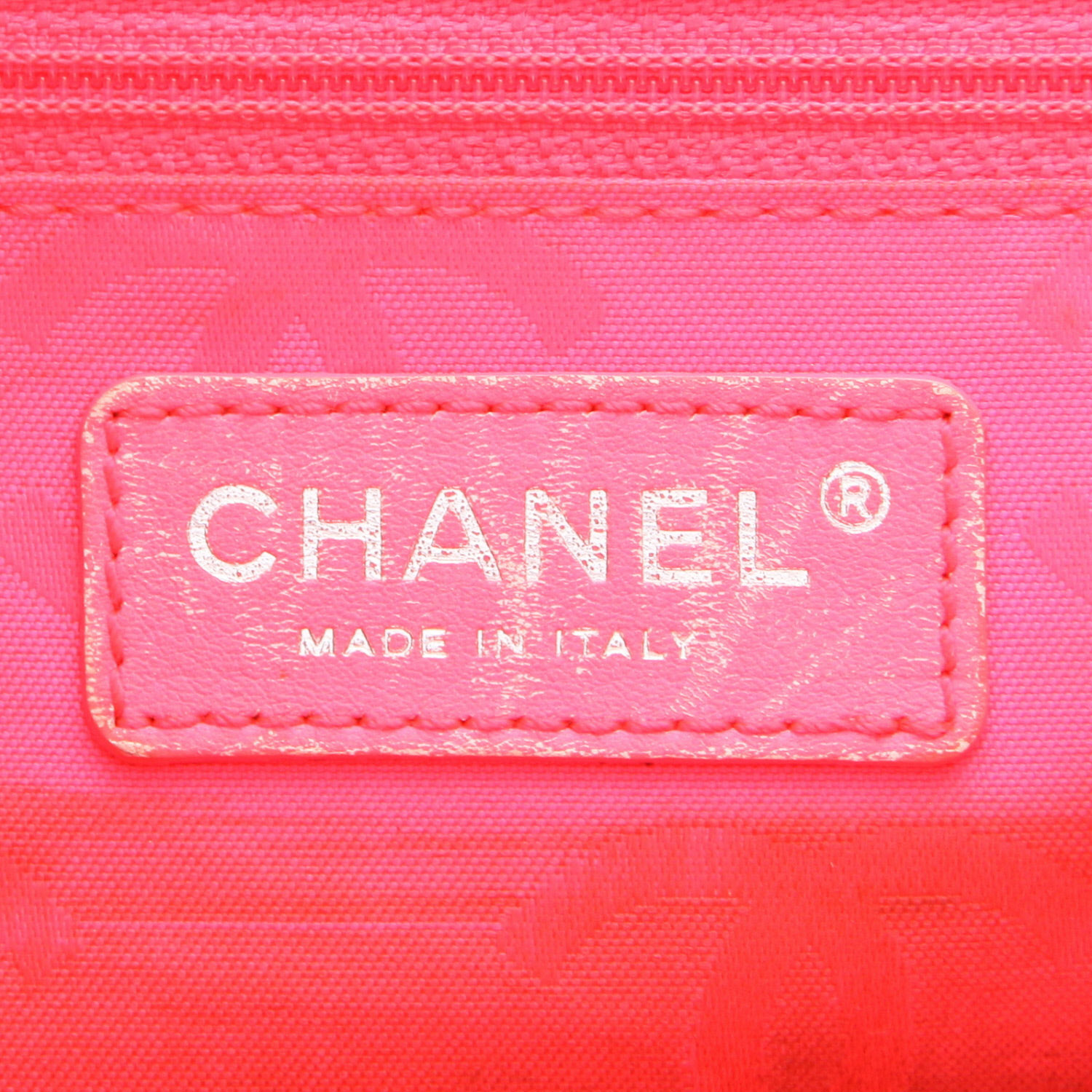 Sac cabas Chanel  Cambon en cuir matelassé noir - Detail D2