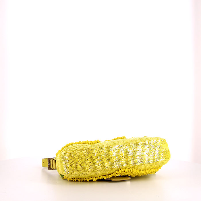 Bolso de mano Fendi Baguette en tejido y estrás y cuero amarillo - Detail D4