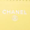 Sac bandoulière Chanel Wallet on Chain en cuir grainé jaune - Detail D3 thumbnail