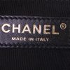 Pochette Chanel Boy en cuir noir et doré - Detail D3 thumbnail