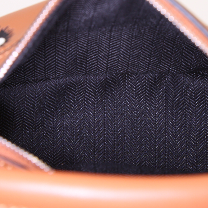 Bolso bandolera Loewe Puzzle  modelo pequeño en cuero marrón - Detail D3