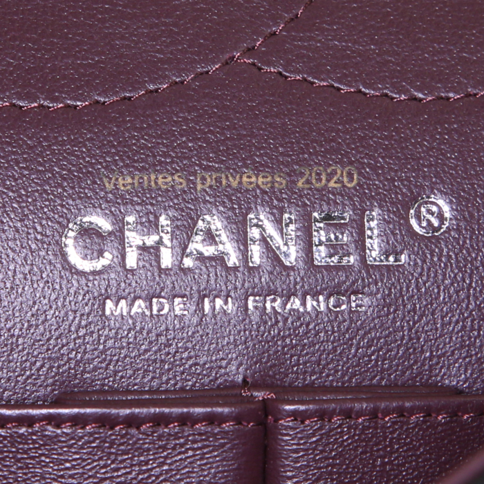 Bolso de mano Chanel 2.55 en cuero acolchado negro - Detail D4