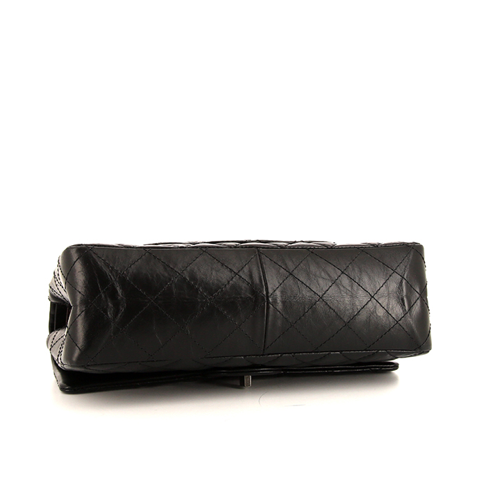Bolso de mano Chanel 2.55 en cuero acolchado negro - Detail D5