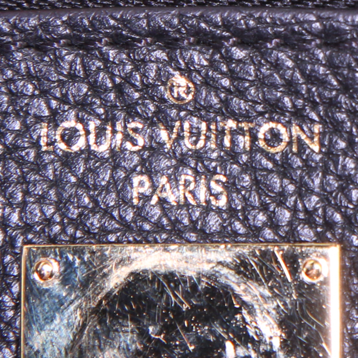 Louis Vuitton City Steamer small model handbag in black grained leather - Detail D4