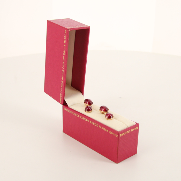 Pomellato Rouge Passion pendants earrings in 9 carats pink gold and synthetic ruby - Detail D2