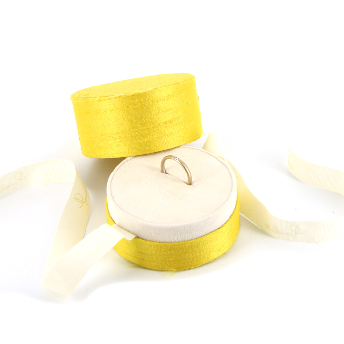 Pomellato Lucciole ring in white gold and diamond - Detail D2