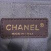 Bolso de mano Chanel en cuero acolchado negro con lentejuelas - Detail D4 thumbnail