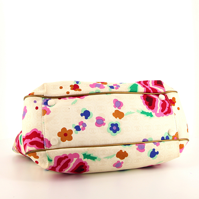 Shopping bag Chanel in tela beige a fiori e pelle dorata - Detail D4