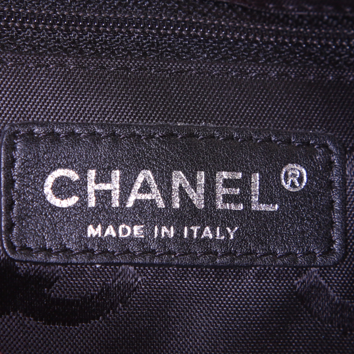 Chanel Cambon handbag in pink quilted leather and black leather - Detail D3