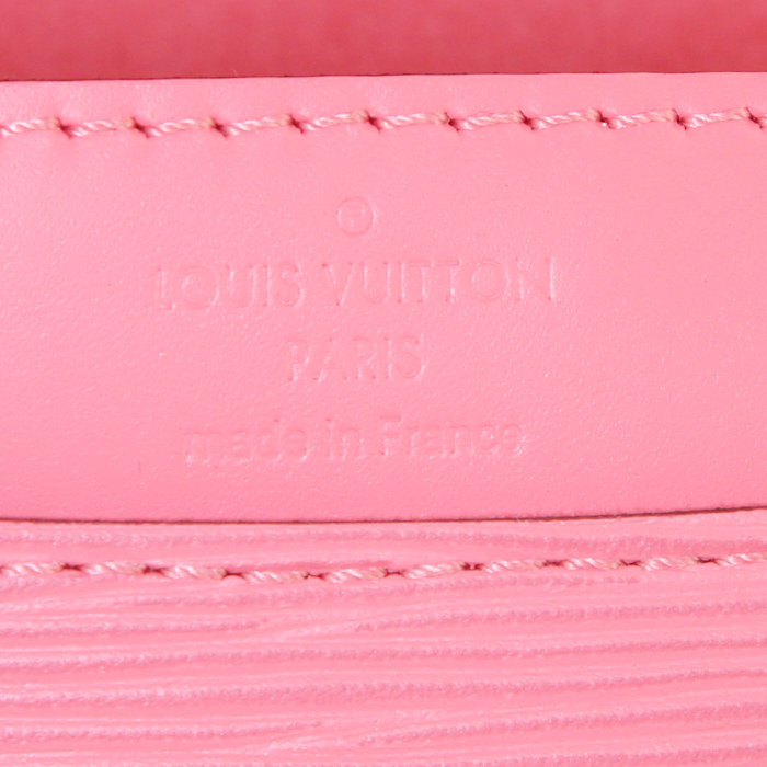 Sac bandoulière Louis Vuitton Grenelle en cuir épi rose - Detail D3