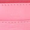 Bolso bandolera Louis Vuitton Grenelle en cuero Epi rosa - Detail D3 thumbnail