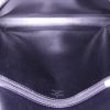 Bolsito de mano Louis Vuitton Pochette soufflet en cuero Epi negro - Detail D2 thumbnail