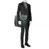 Funda protectora para ropa Louis Vuitton Porte-habits en cuero taiga verde pino y lona verde - Detail D3 thumbnail