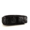 Bolso de mano Chanel Timeless en terciopelo negro y cuero negro - Detail D5 thumbnail