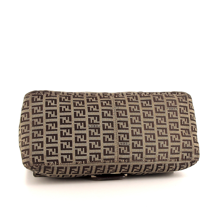 Bolso de mano Fendi Mamma Baguette en lona Monogram marrón y cuero marrón - Detail D4