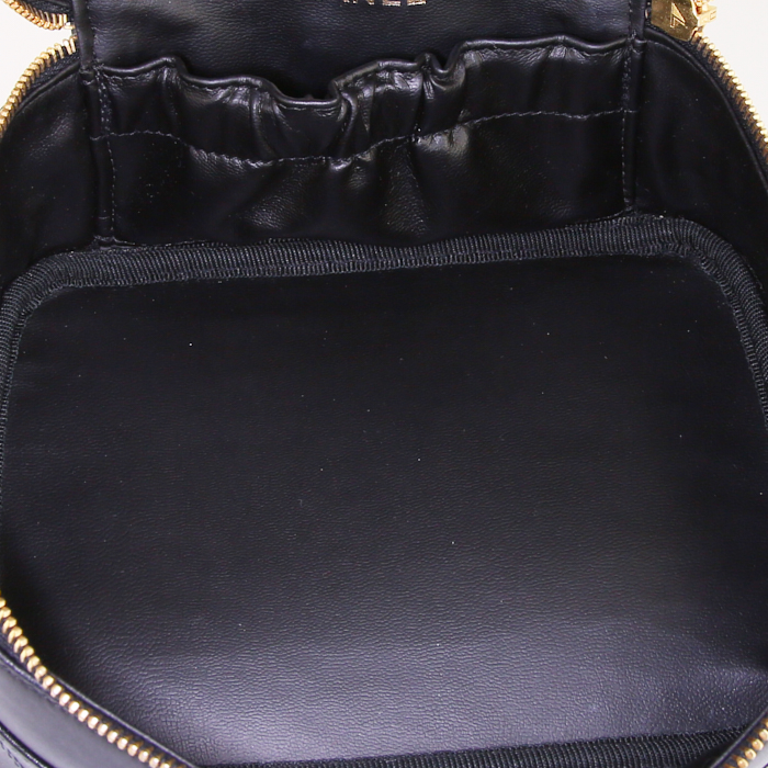 Chanel Vanity vanity case in black smooth leather - Detail D2