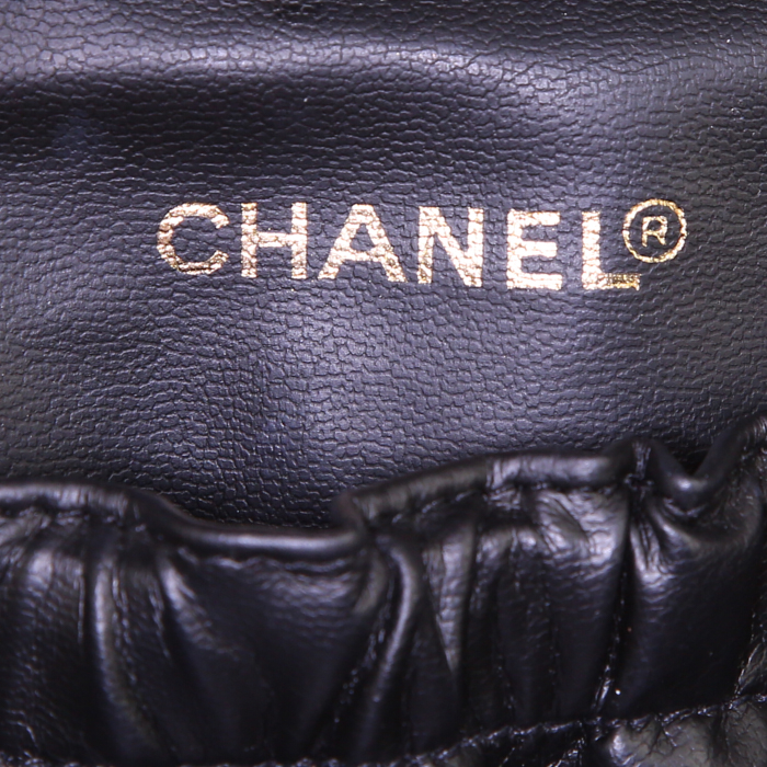 Chanel Vanity vanity case in black smooth leather - Detail D3