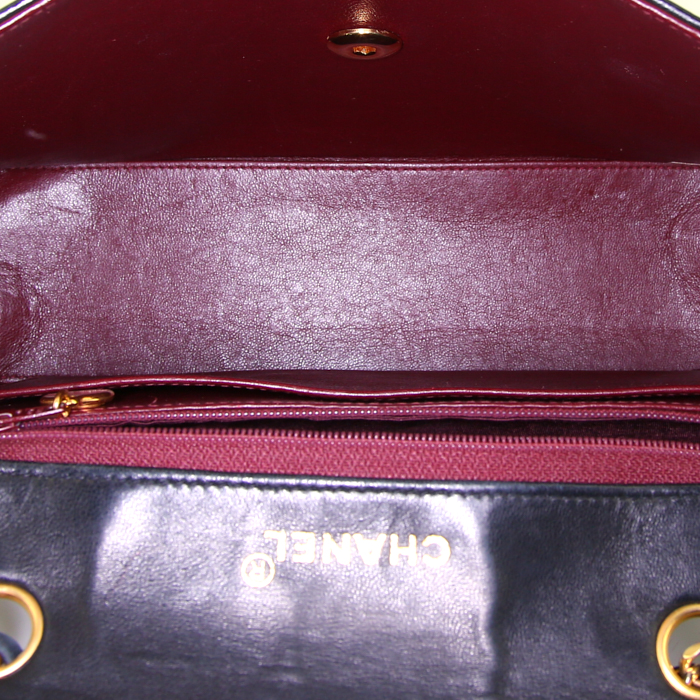 Chanel  Vintage handbag  in black quilted leather - Detail D3